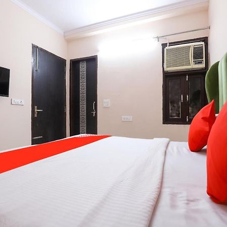 Oyo 77819 Shahdara Inn New Delhi Extérieur photo