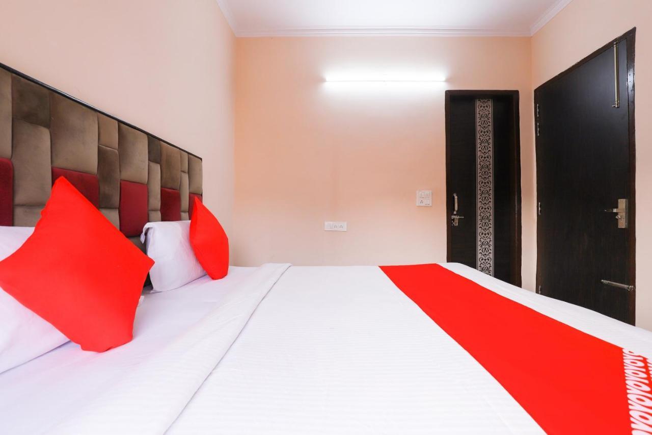 Oyo 77819 Shahdara Inn New Delhi Extérieur photo